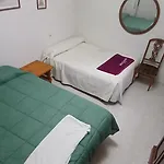4 Personas En * Toledo