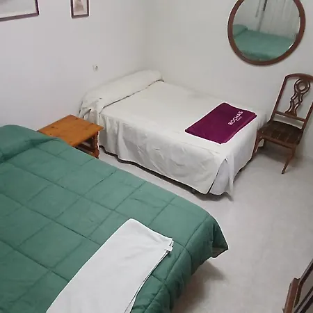 4 Personas En * Τολέδο