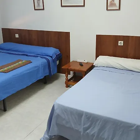 4 Personas En Tolède